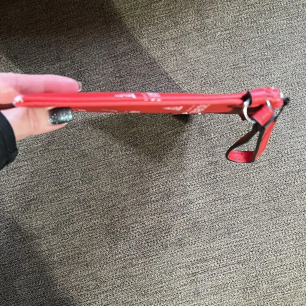 New Guess Wristlet Signature Logo in Red